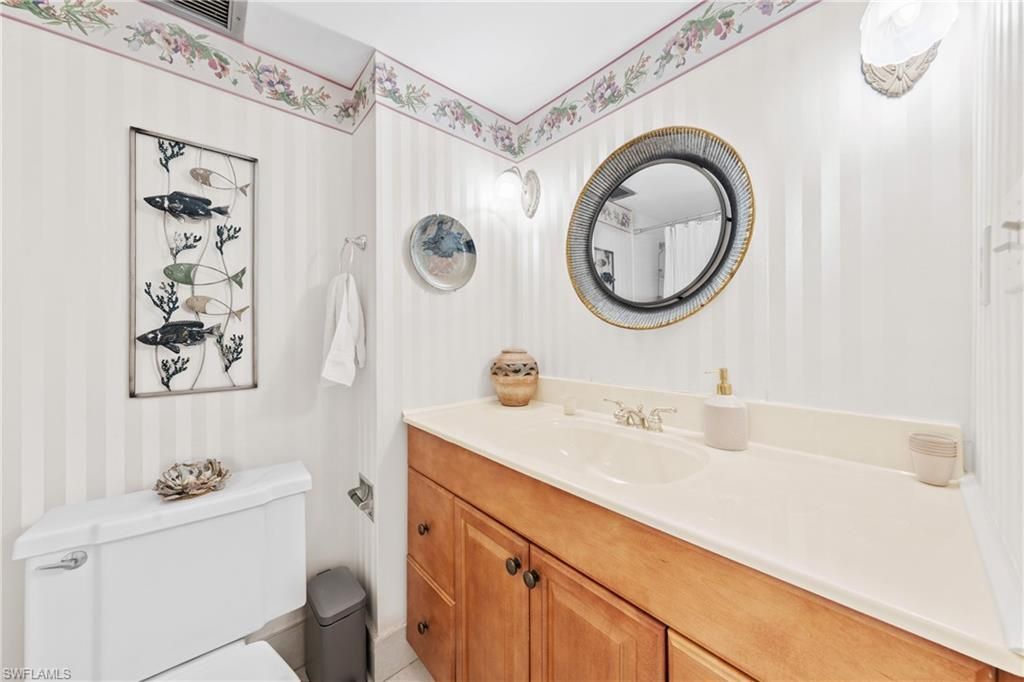 1977 Gulf Shore Blvd N, Unit 302, Naples, FL 34102 Photo