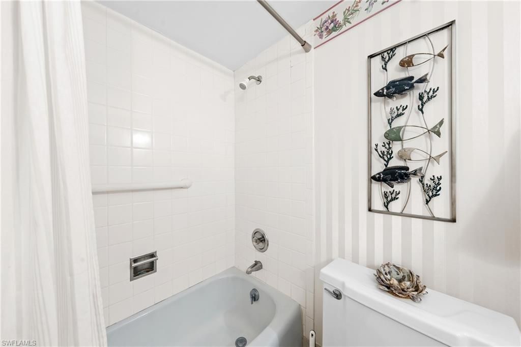 1977 Gulf Shore Blvd N, Unit 302, Naples, FL 34102 Photo