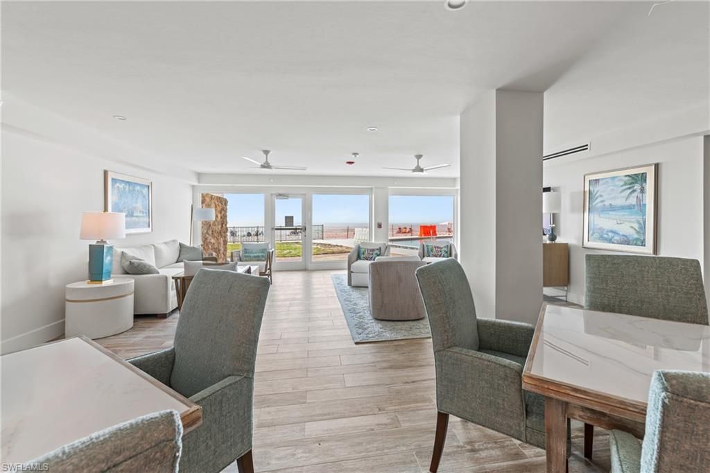 1977 Gulf Shore Blvd N, Unit 302, Naples, FL 34102 Photo
