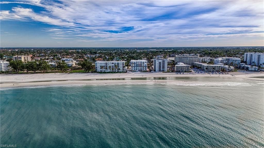 1977 Gulf Shore Blvd N, Unit 302, Naples, FL 34102 Photo