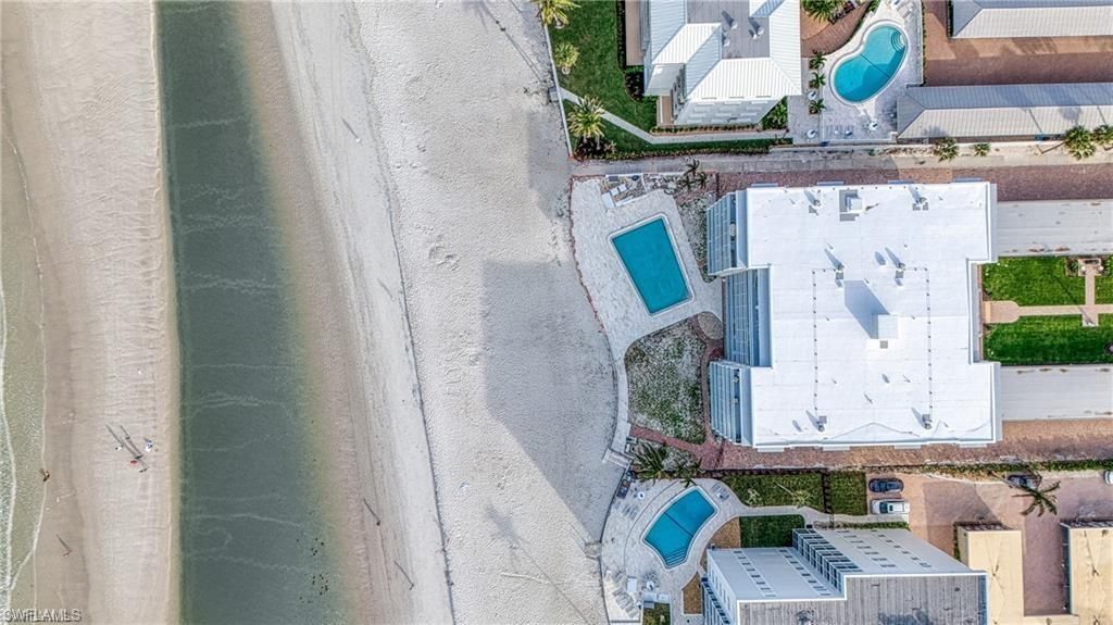 1977 Gulf Shore Blvd N, Unit 302, Naples, FL 34102 Photo