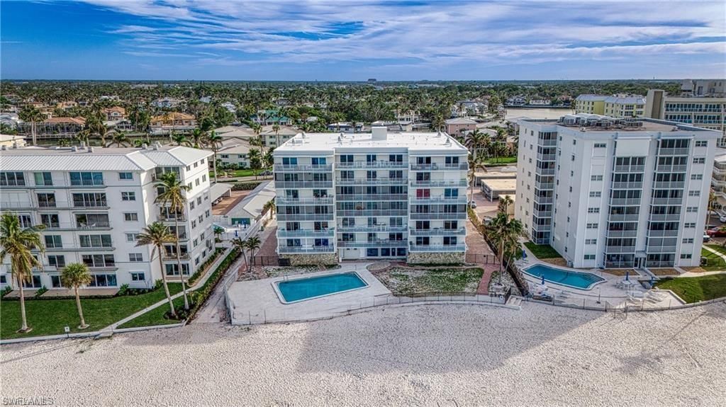 1977 Gulf Shore Blvd N, Unit 302, Naples, FL 34102 Photo