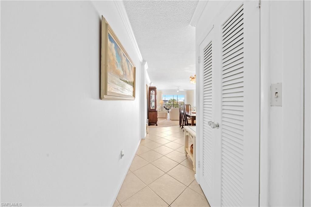 1977 Gulf Shore Blvd N, Unit 302, Naples, FL 34102 Photo