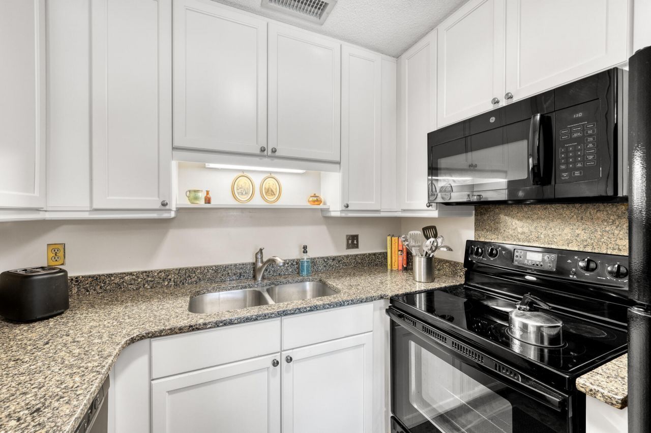 753 Ashdale Drive Photo 10