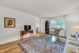 753 Ashdale Drive photo 4