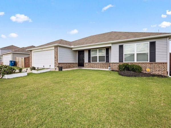 716 NW 71st Avenue, Bentonville, AR 72713