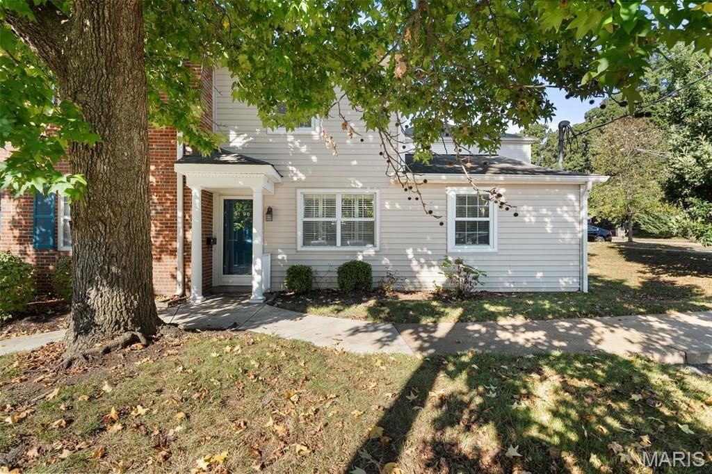 9196 Wrenwood Lane, Saint Louis, MO 63144 Main Photo
