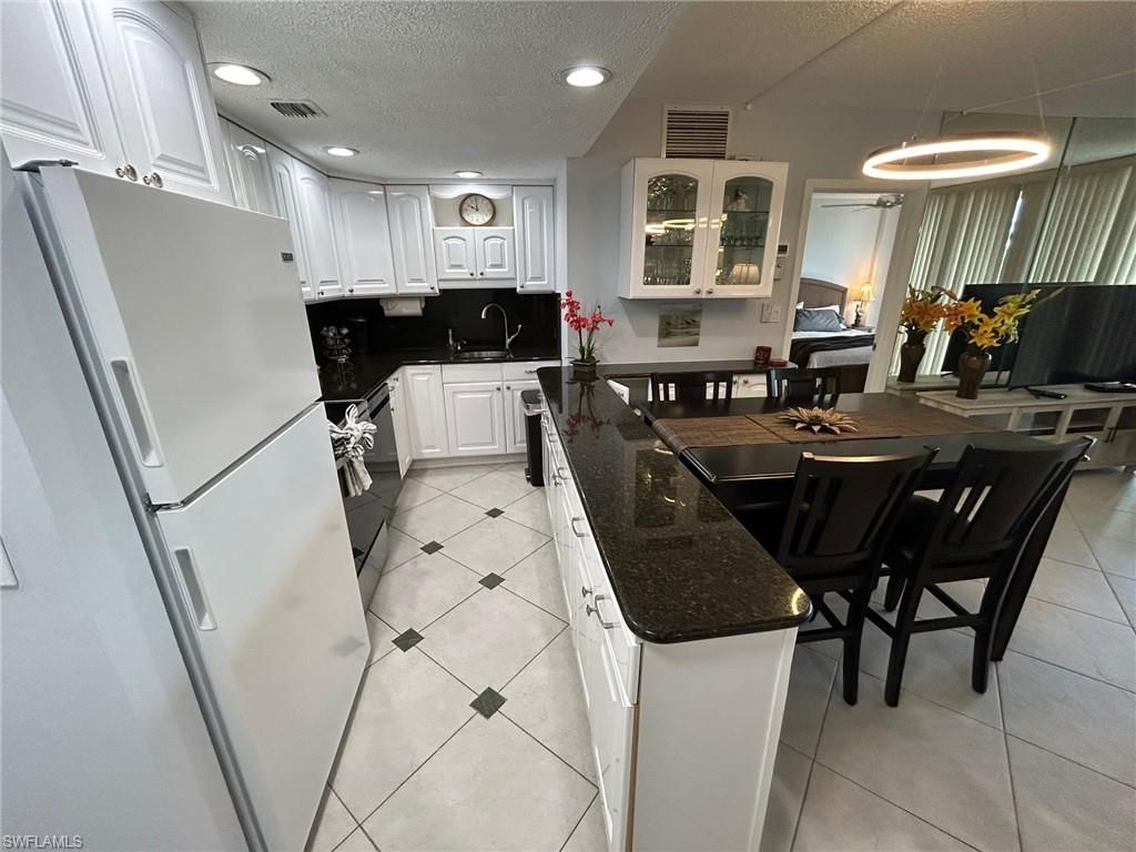 180 Seaview Ct, Unit 212, Marco Island, FL 34145 Photo