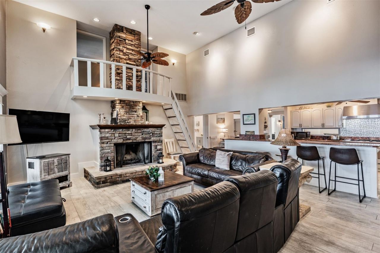 615 N Mayo Street, Crystal Beach, FL 34681 Photo