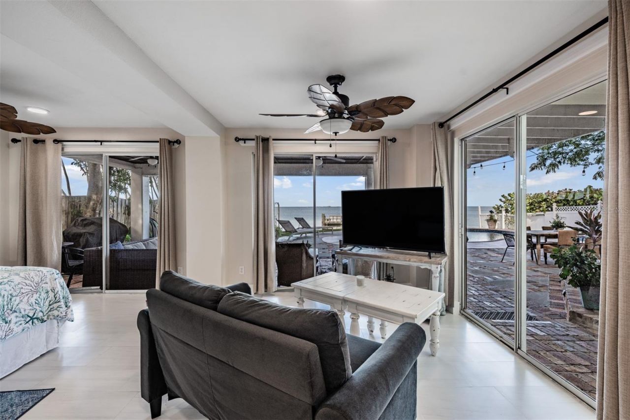 615 N Mayo Street, Crystal Beach, FL 34681 Photo