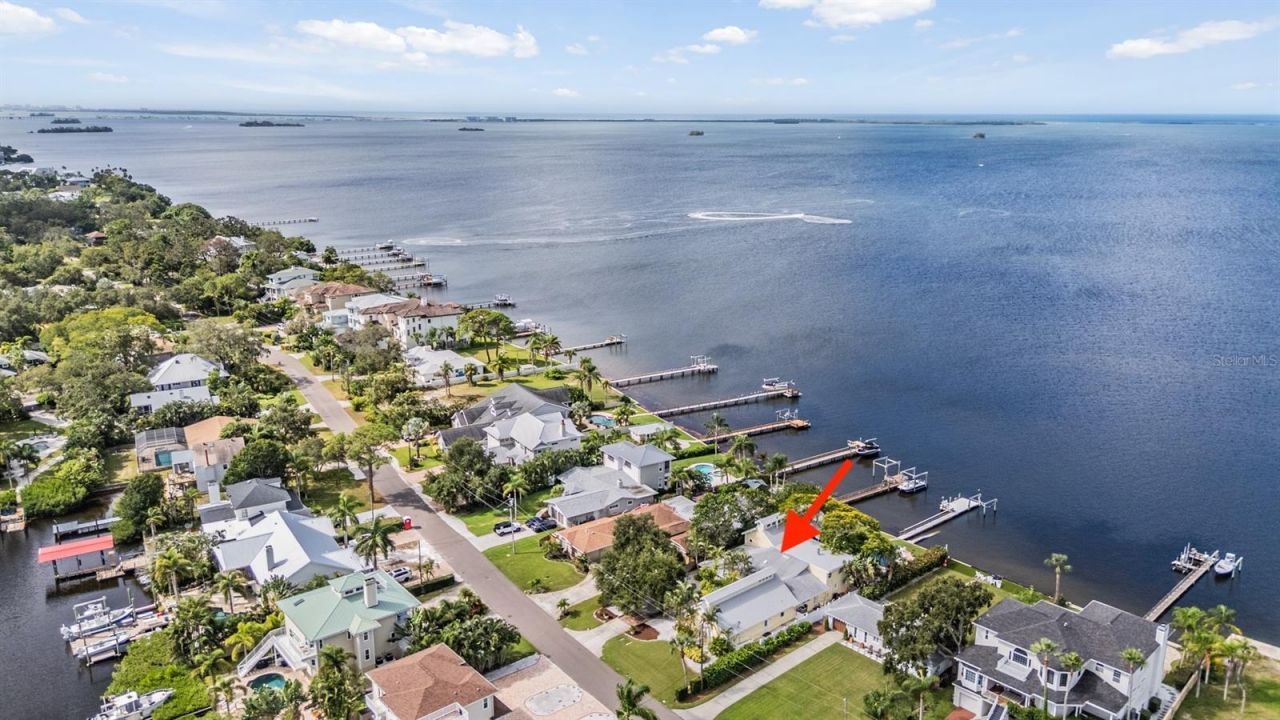 615 N Mayo Street, Crystal Beach, FL 34681 Photo