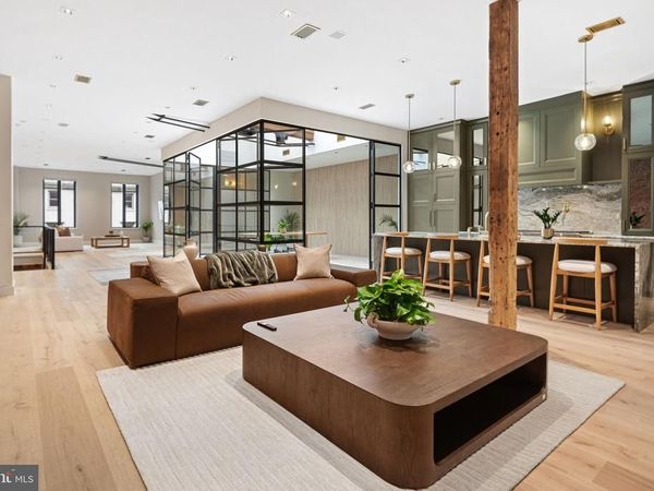 2017 SANSOM STREET, PHILADELPHIA, PA 19103