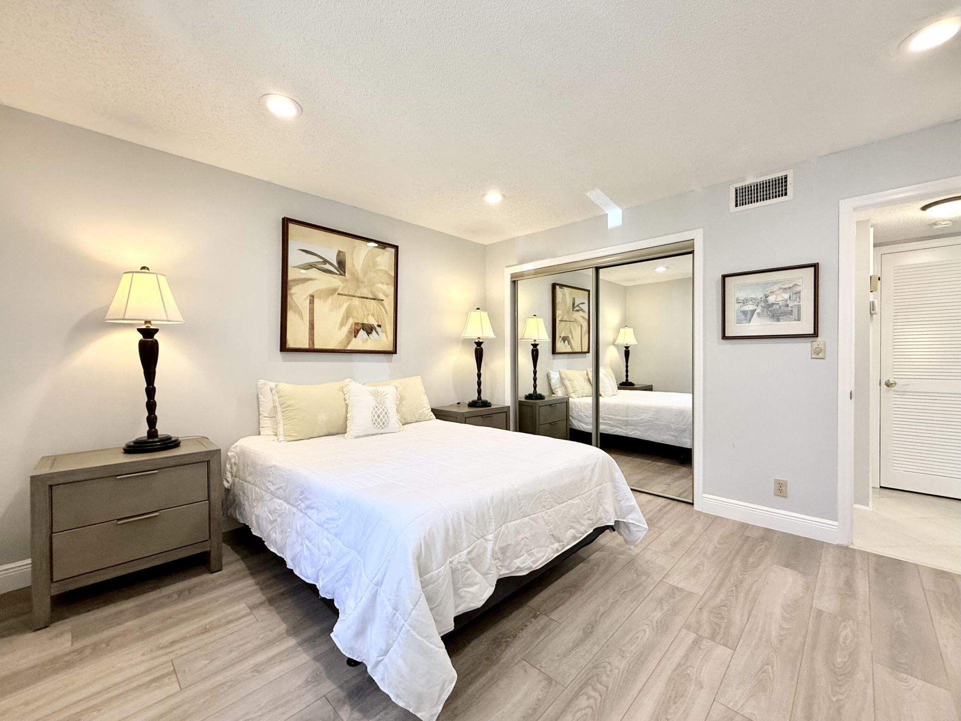 401 Clubhouse Circle, Unit 401a, Jupiter, FL 33477 Photo