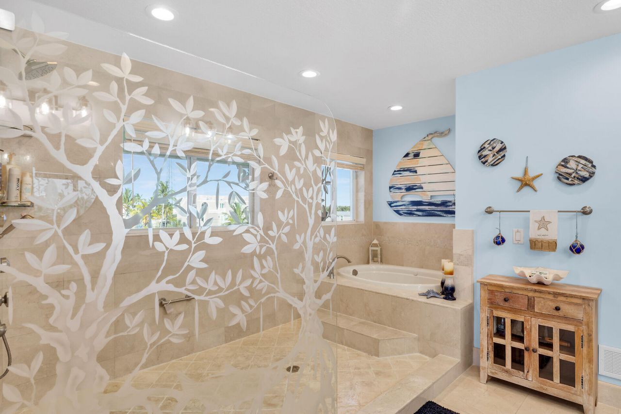 140 Fairwich Court, Tavernier, FL 33070 Photo