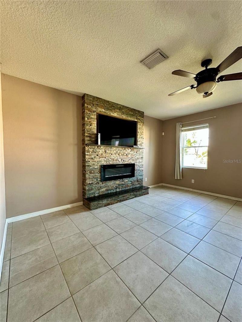 7823 110th Avenue E, Parrish, FL 34219 Photo