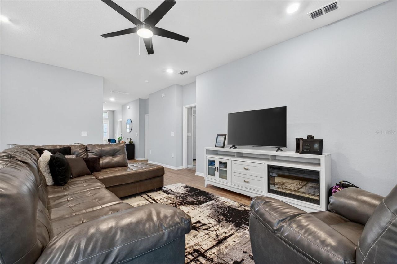 1026 Montgomery Lane, Polk City, FL 33868 Photo