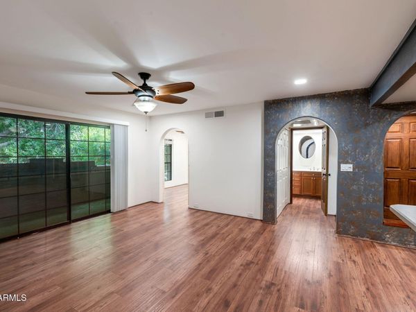 7557 N DREAMY DRAW Drive, Unit 224, Phoenix, AZ 85020