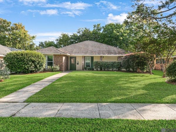 1041 Crescent Dr, Baton Rouge, LA 70806