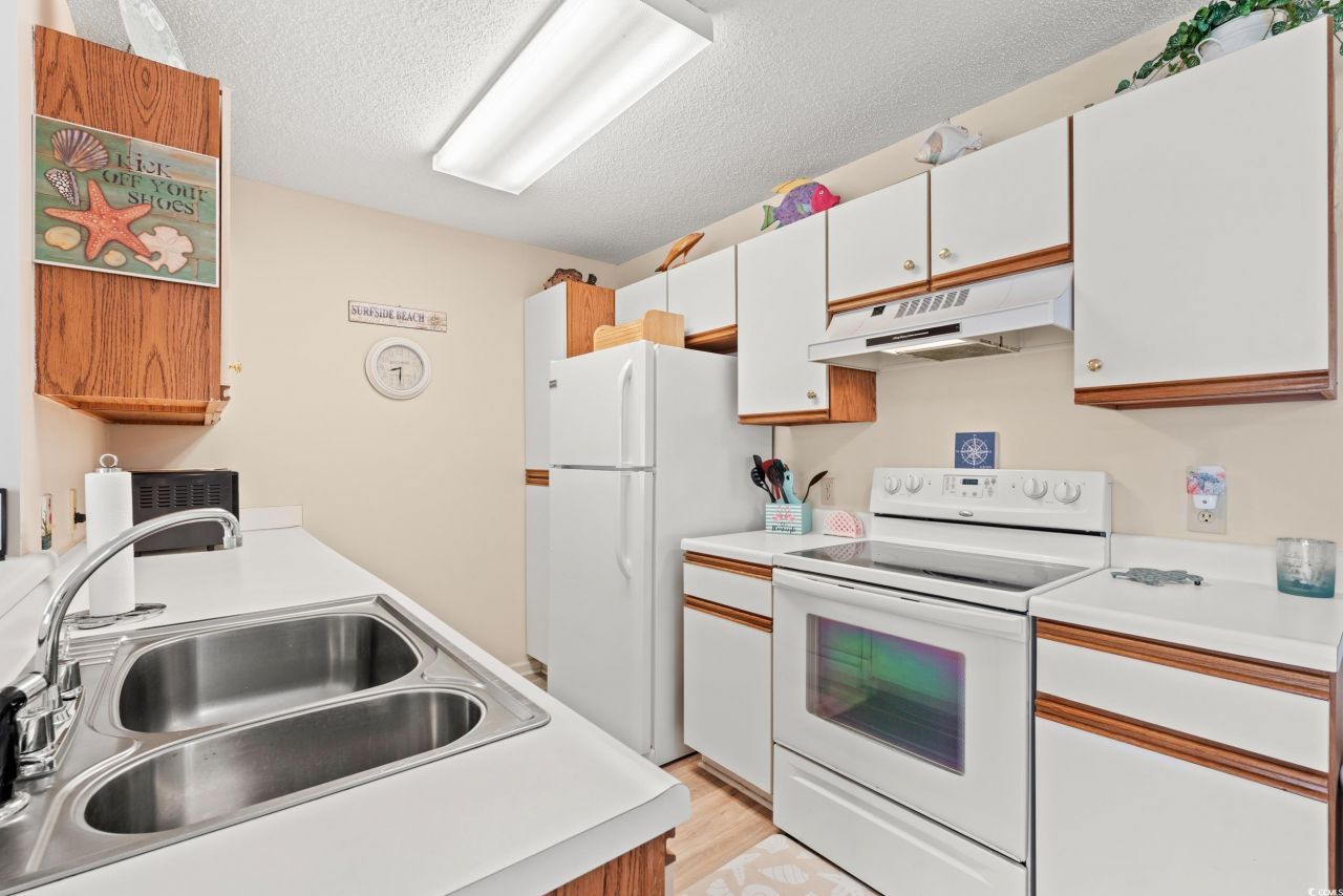 2220 Andover Dr. Photo 9