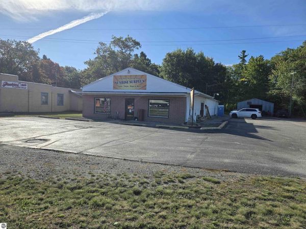 1784 US-23 N, East Tawas, MI 00000