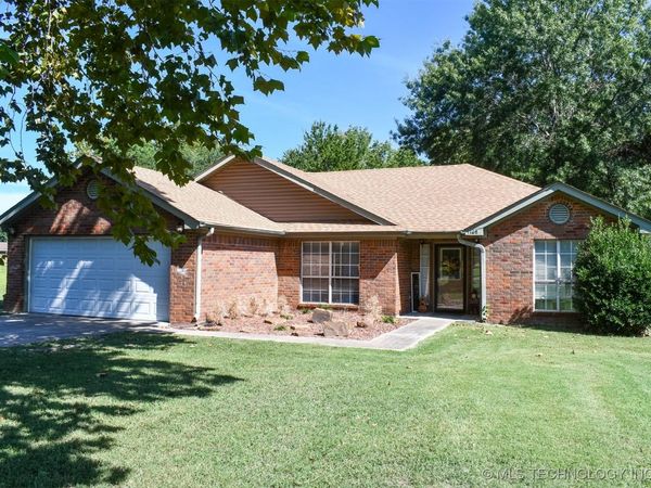 1108 Bermuda Drive, Stigler, OK 74462