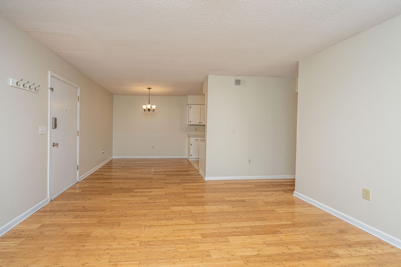 1402 Camp Road Photo 2