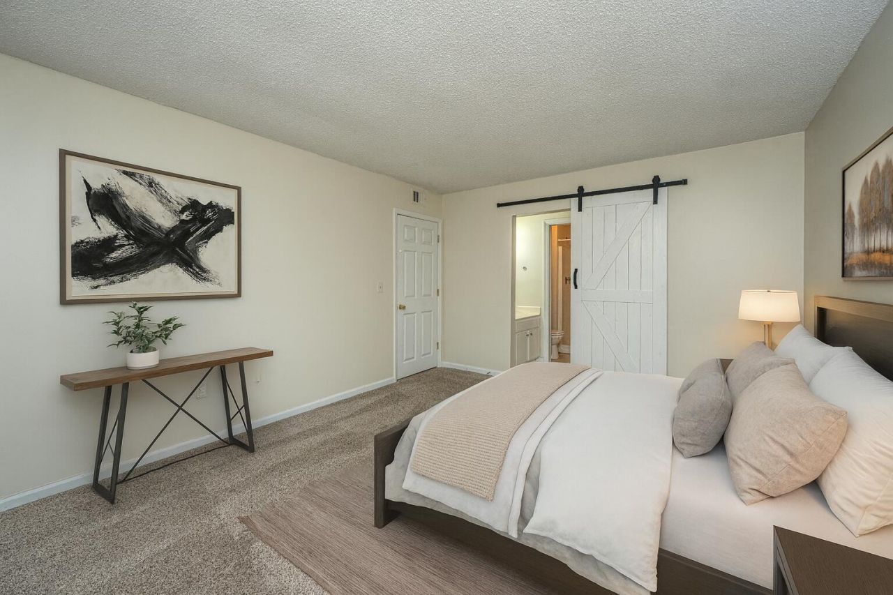 1402 Camp Road Photo 6