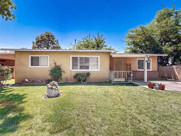 4011 Broadview Place NW, Albuquerque, NM 87107