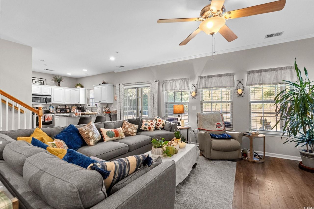 113 Knightbury Ct. Photo 7