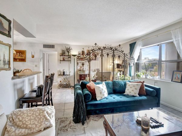 1750 Jefferson Street, Unit 305, Hollywood, FL 33020