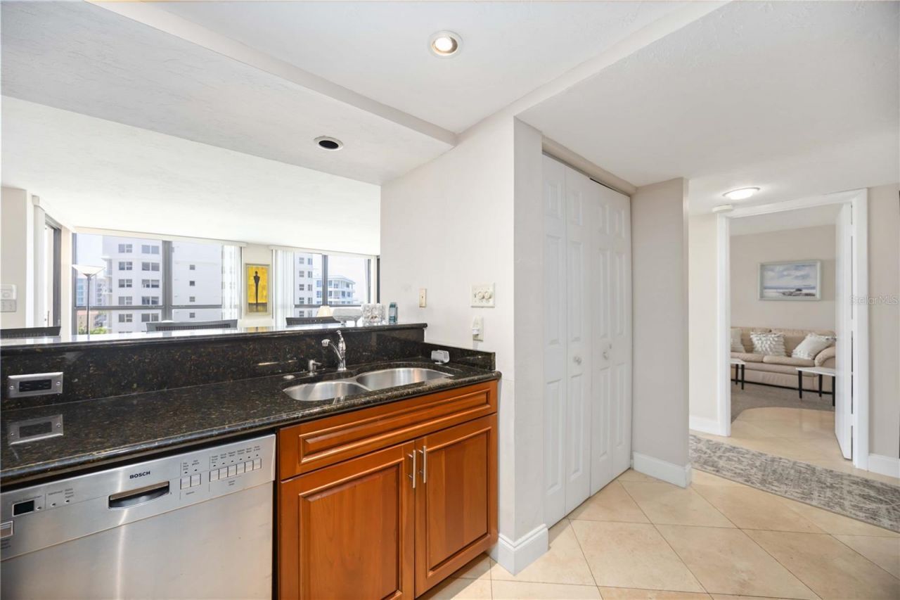 11 Sunset Drive, Unit 505, Sarasota, FL 34236 Photo