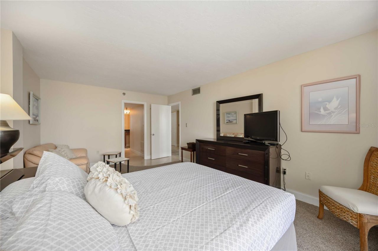 11 Sunset Drive, Unit 505, Sarasota, FL 34236 Photo