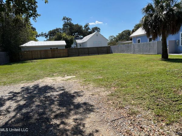 00 State Street, Bay Saint Louis, MS 39520