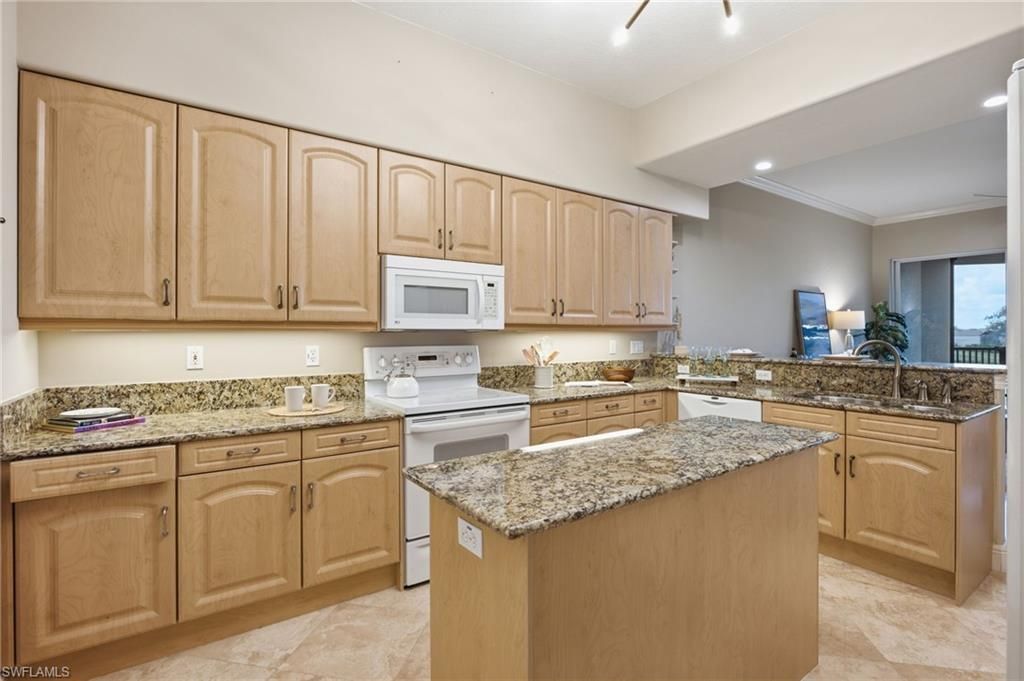 560 El Camino Real, Unit 1202, Naples, FL 34119 Photo