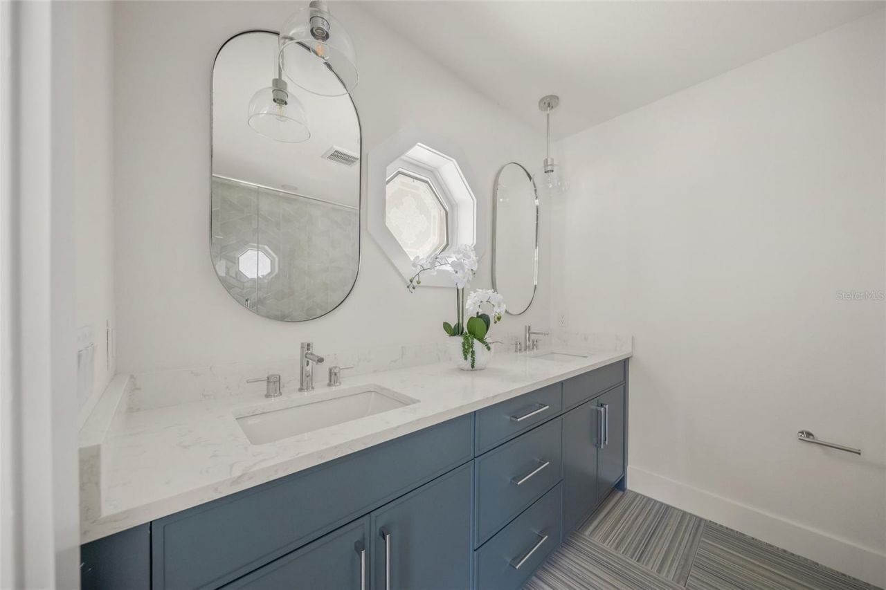 518 74th Street, Holmes Beach, FL 34217 Photo