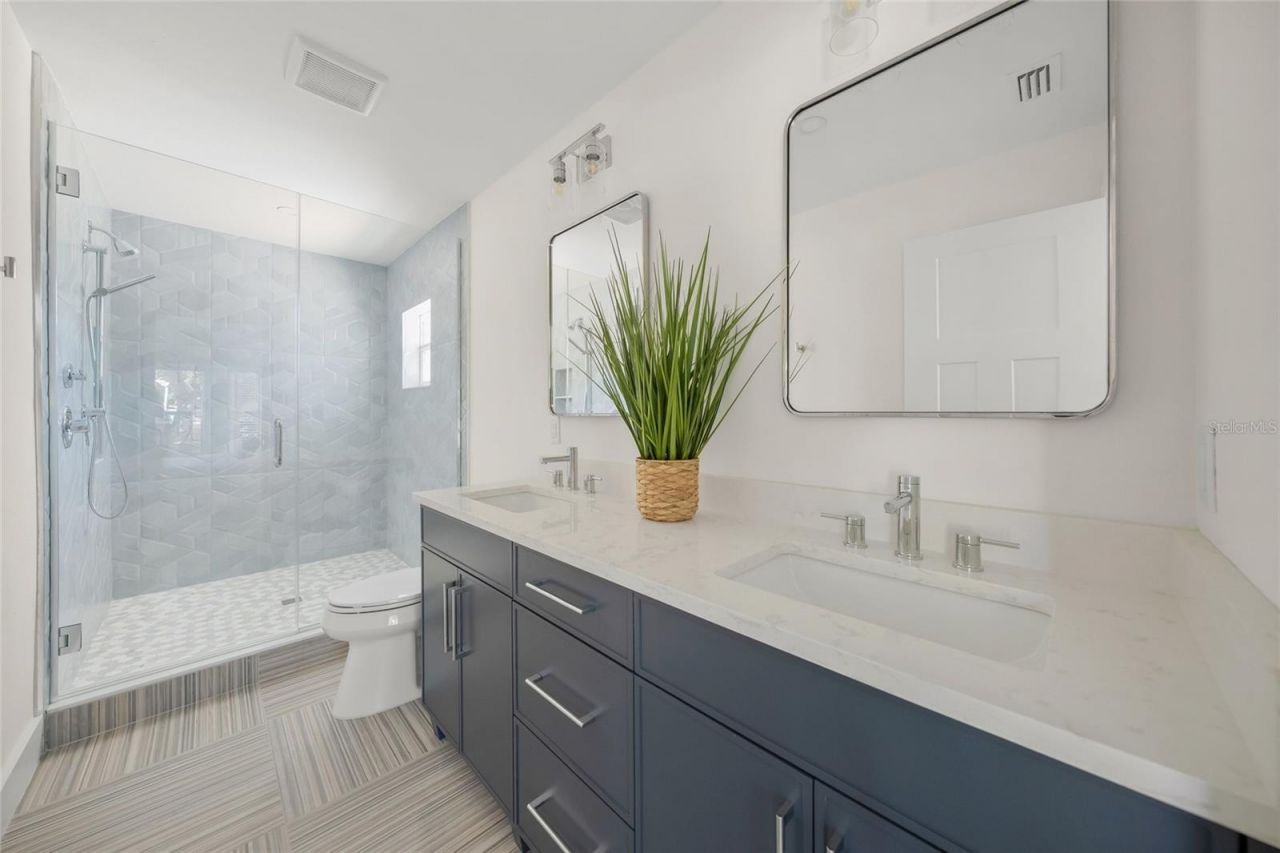 518 74th Street, Holmes Beach, FL 34217 Photo