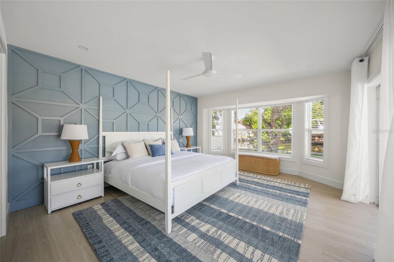 518 74th Street, Holmes Beach, FL 34217 Photo