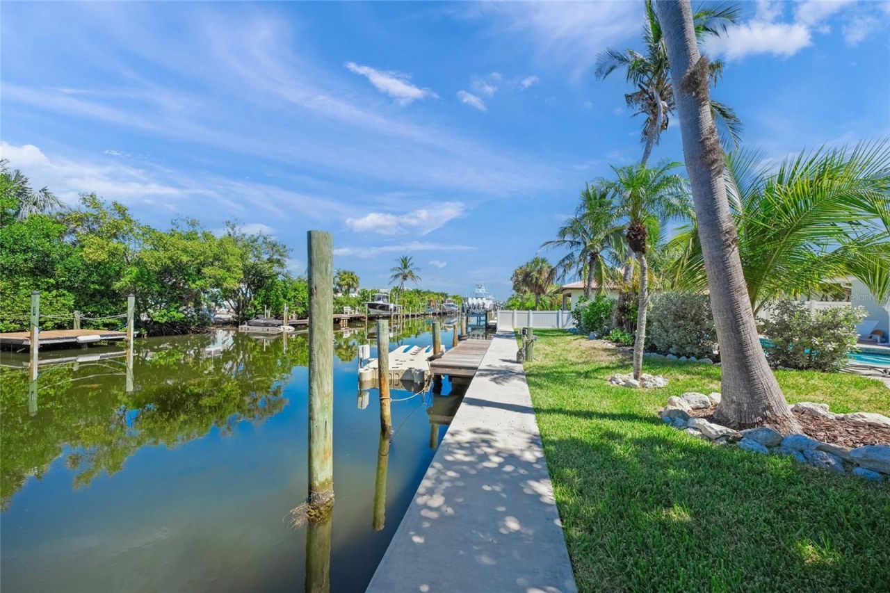 518 74th Street, Holmes Beach, FL 34217 Photo