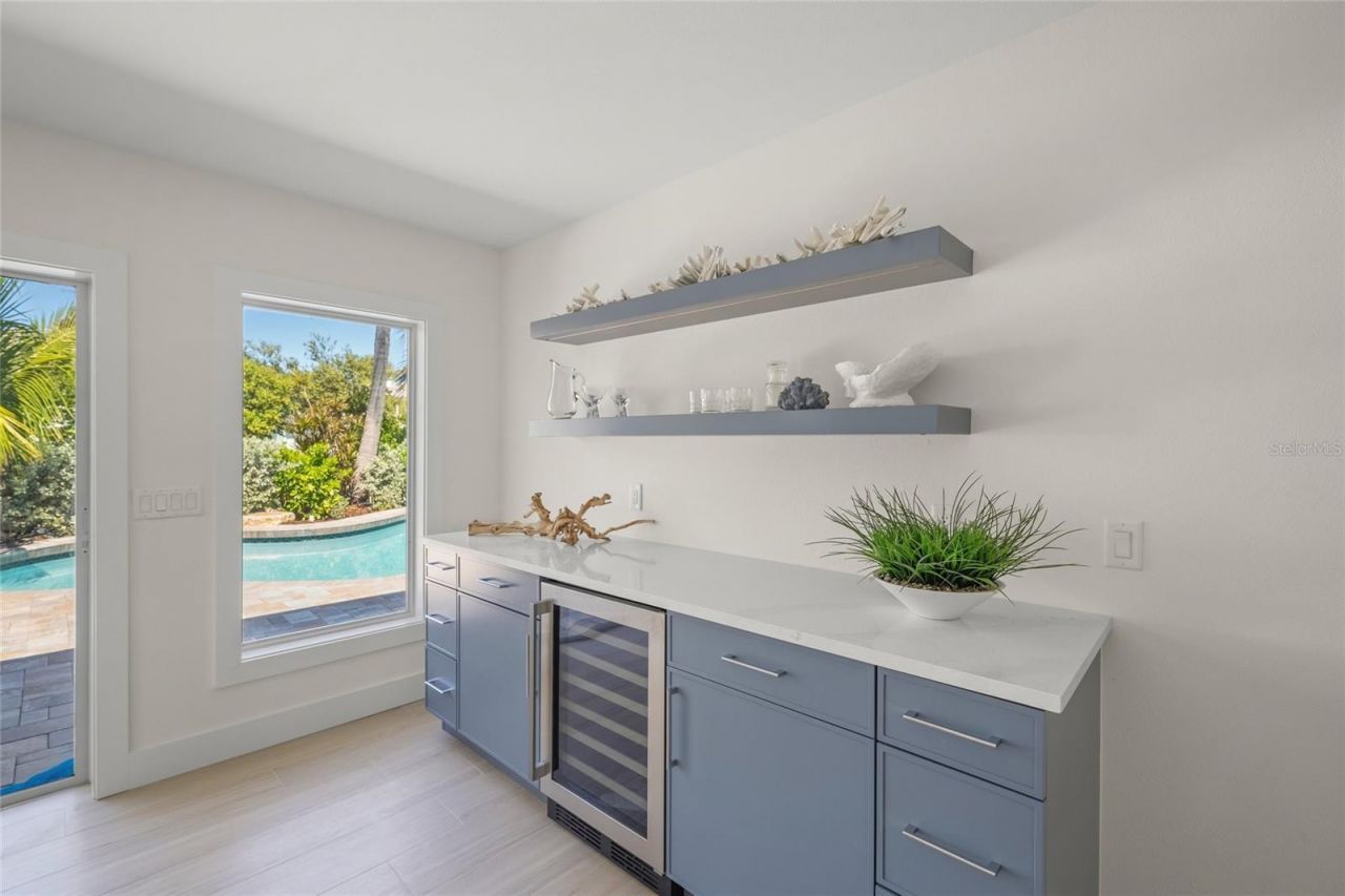 518 74th Street, Holmes Beach, FL 34217 Photo