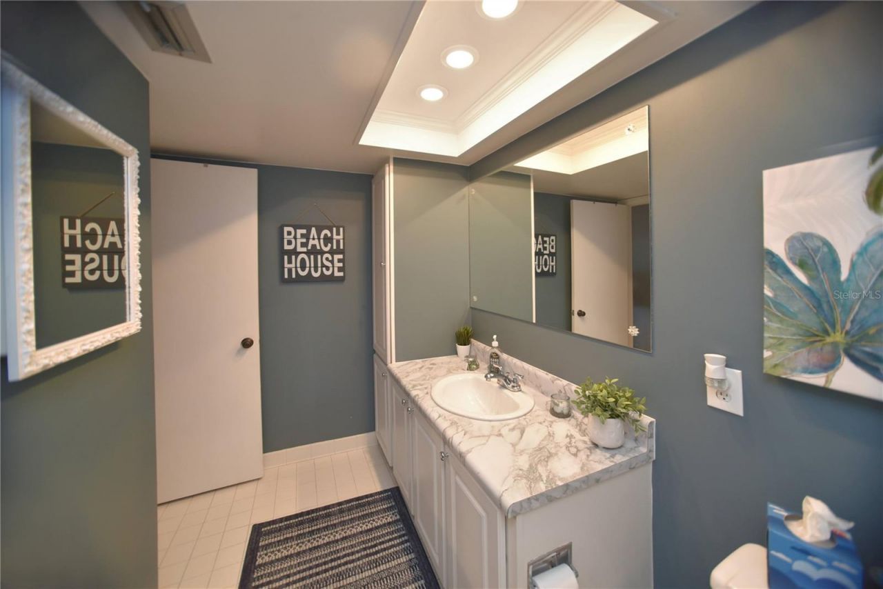 4900 Brittany Drive S, Unit 1003, Saint Petersburg, FL 33715 Photo