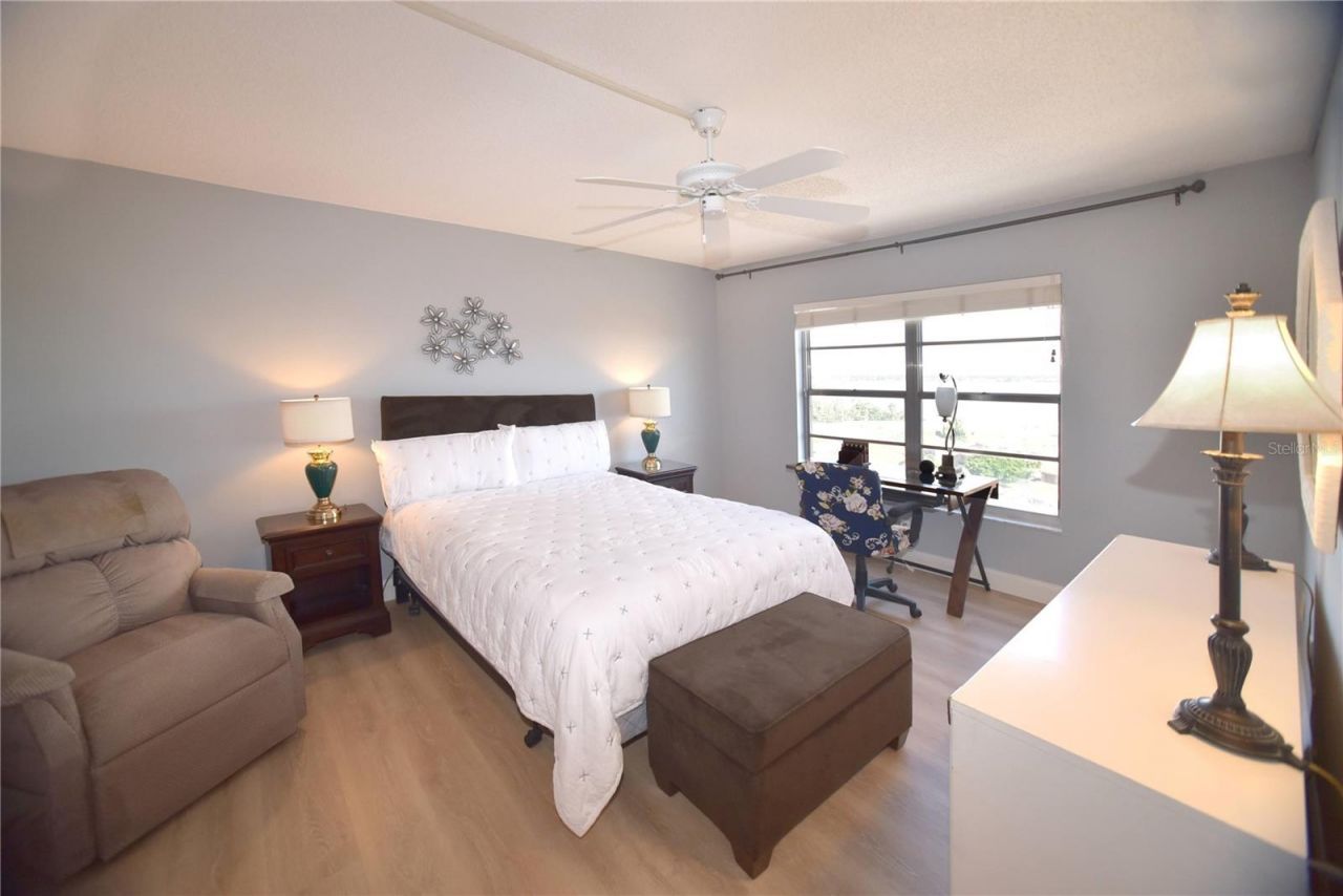 4900 Brittany Drive S, Unit 1003, Saint Petersburg, FL 33715 Photo