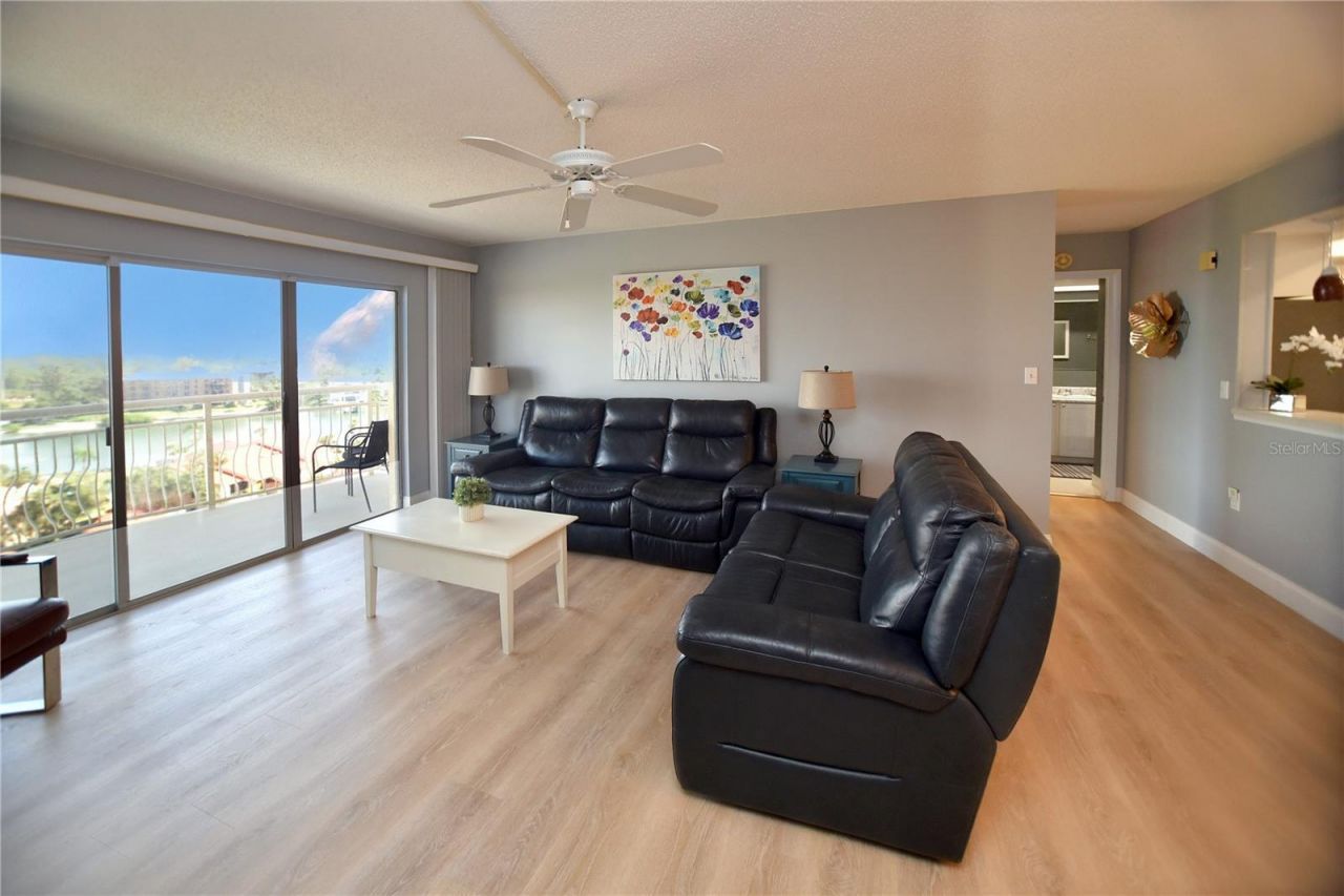 4900 Brittany Drive S, Unit 1003, Saint Petersburg, FL 33715 Photo