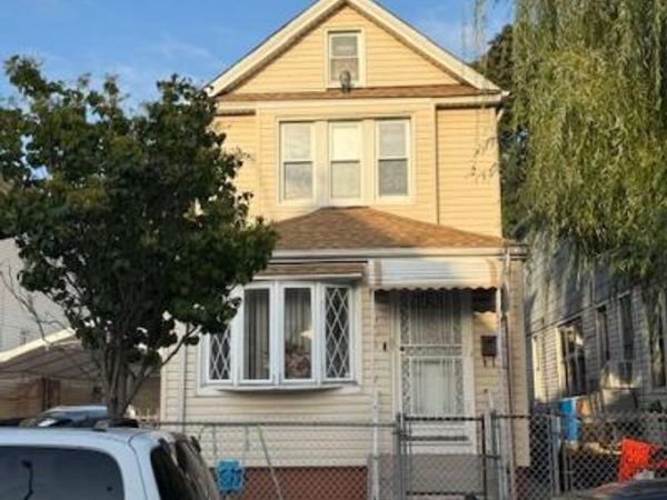 10427 124th Street, Richmond Hill, NY 11419