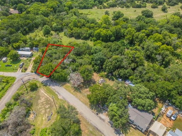 3117 Lynnwood Drive, Granbury, TX 76048