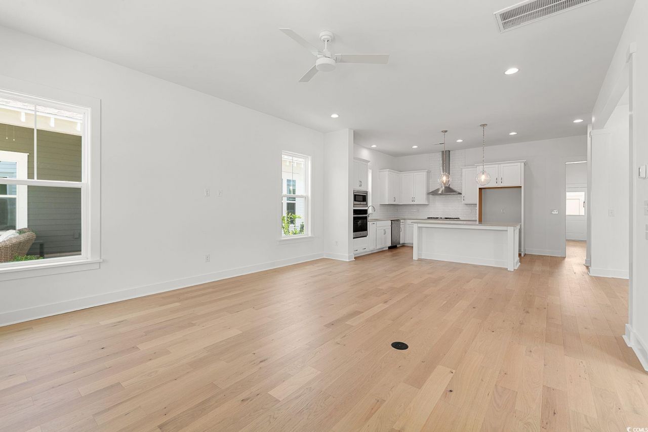 333 Grafton Dr. Photo 2