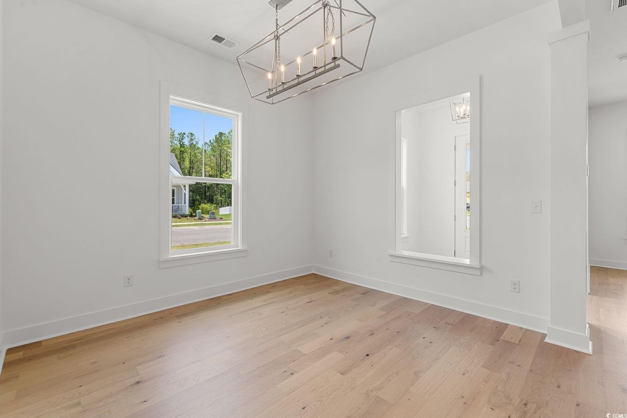 333 Grafton Dr. Photo 4