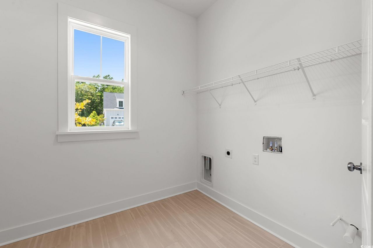 333 Grafton Dr. Photo 9