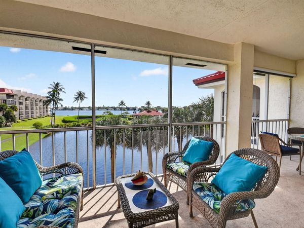 102 Half Moon Circle, Unit B3, Hypoluxo, FL 33462