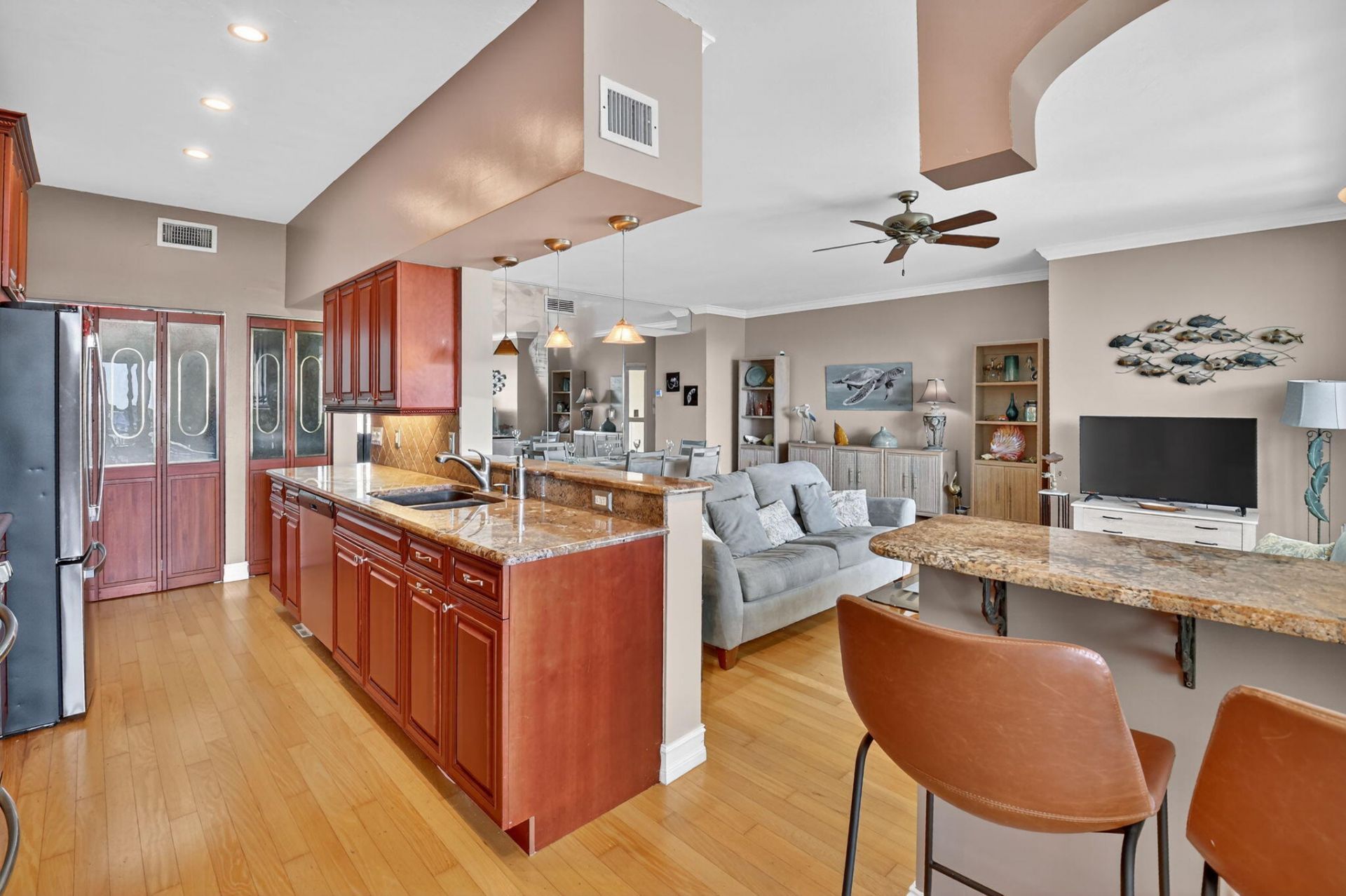 102 Half Moon Circle, Unit B3, Hypoluxo, FL 33462 Photo