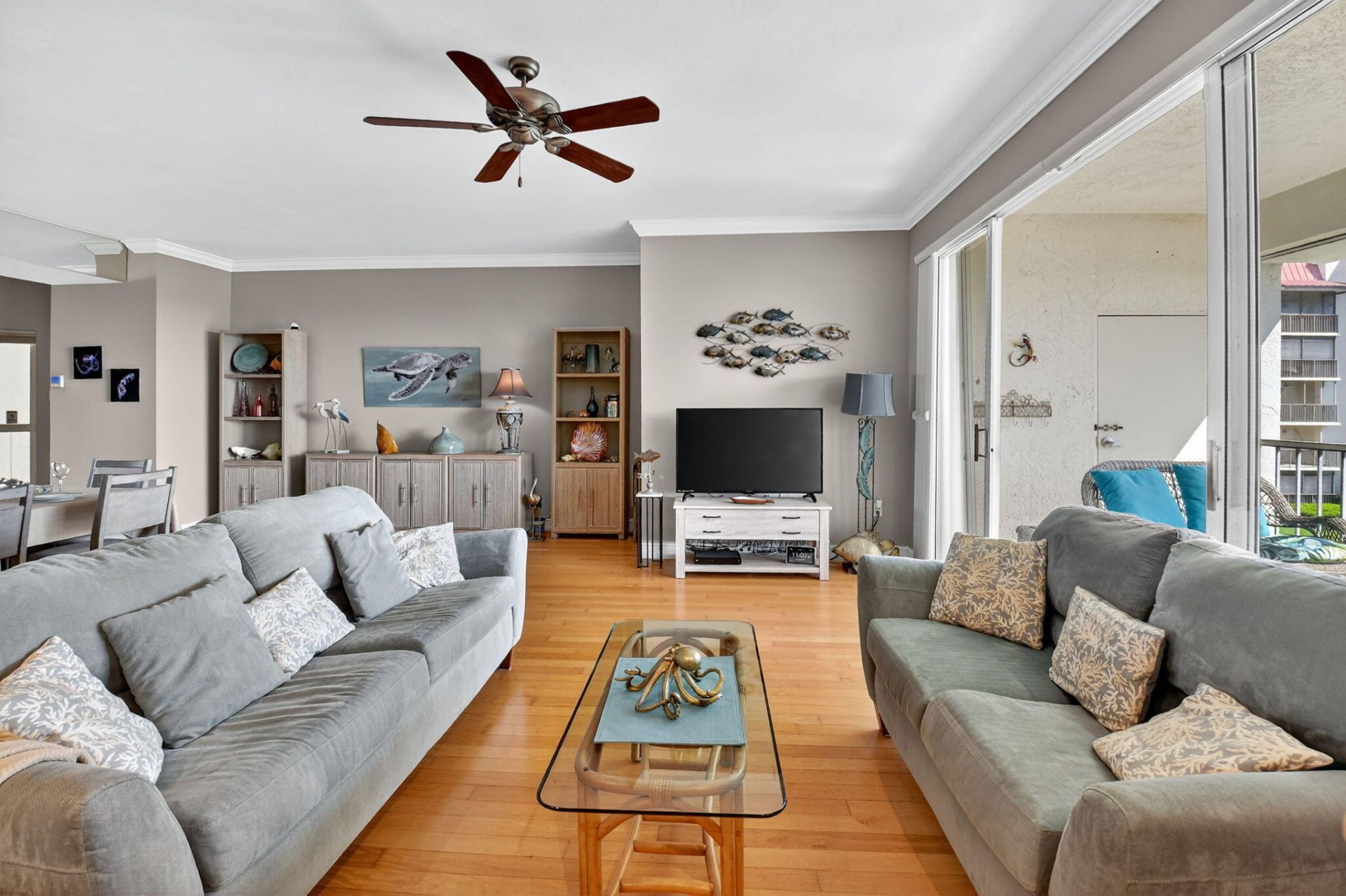 102 Half Moon Circle, Unit B3, Hypoluxo, FL 33462 Photo